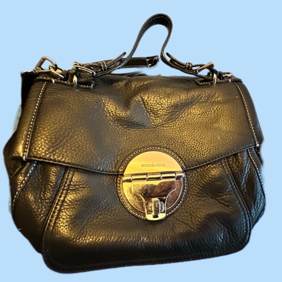 Authentic Michael Kors - Black Leather Handbag With Turn Lock - Picture 3 of 4